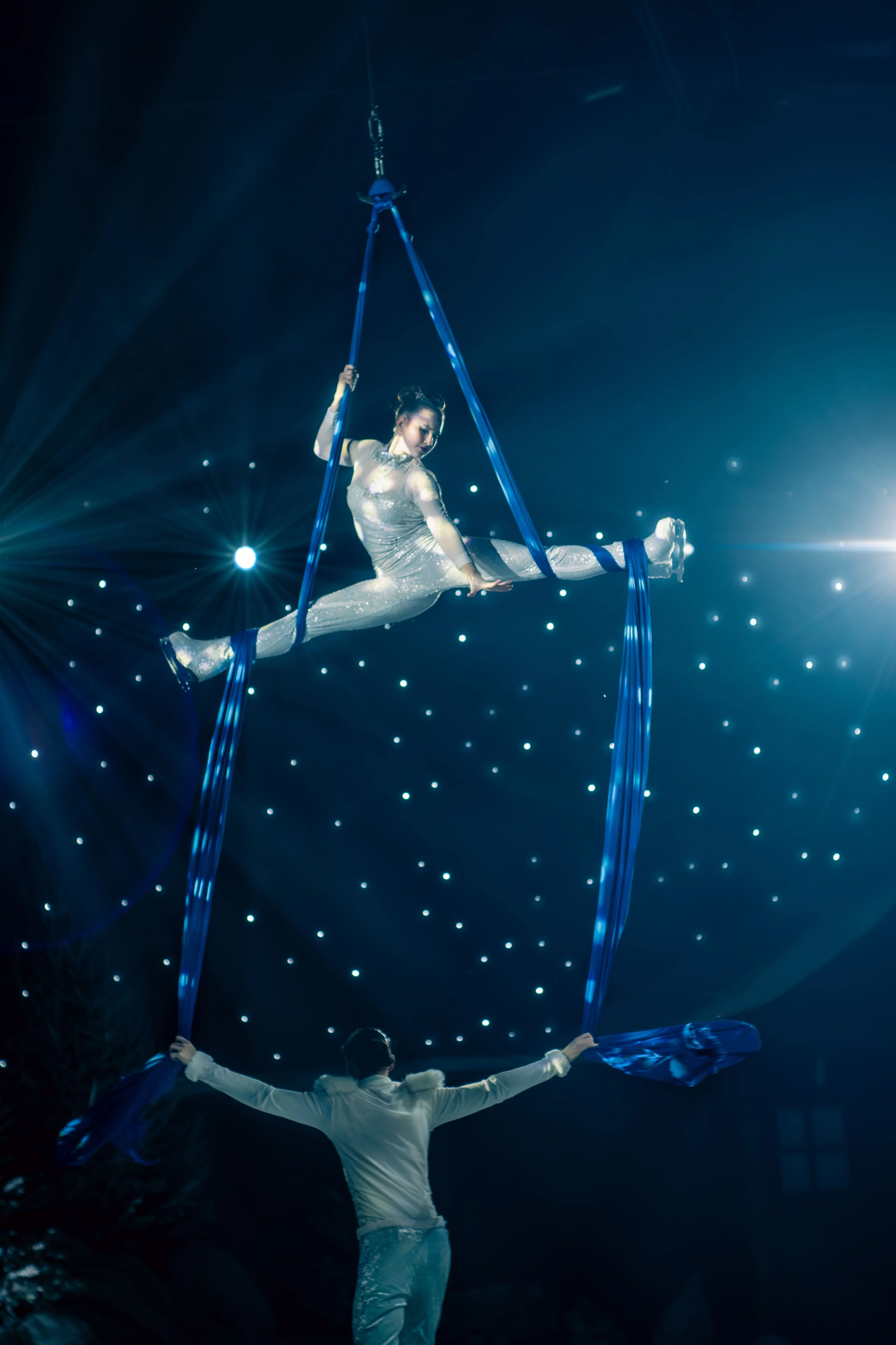 Captation live Walibi - Mascotte et performers interagissant avec la foule